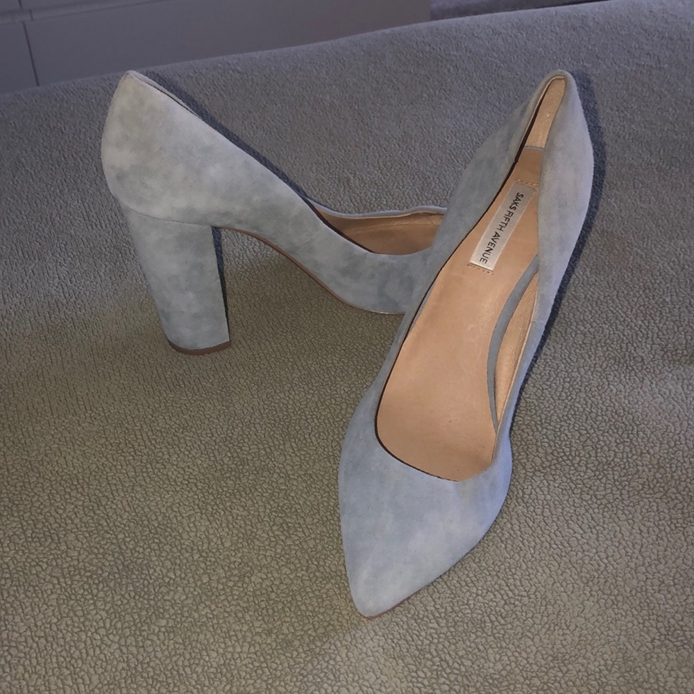 SAKS 5TH AVE SUEDE PUMPS
